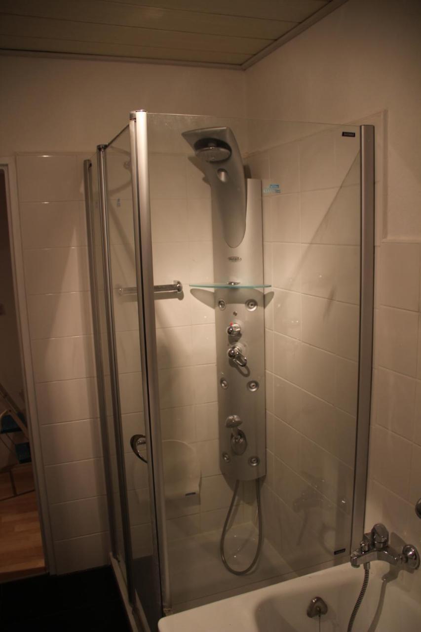 Ferienwohnung Mit 4 Schlafzimmer Fuer 2 Bis 9 Gaeste----Apartment With 4 Bedrooms For 2 To 9 Guests Nuremberg ภายนอก รูปภาพ
